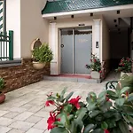 Mair Апартаменты *