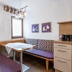 Mair Апартаменты *