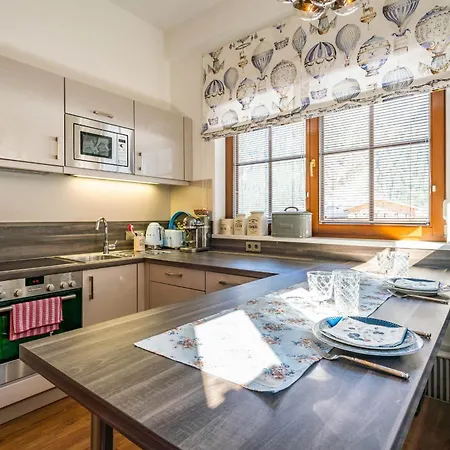 Mair Apartment *